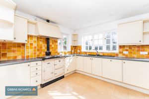 Kitchen- click for photo gallery